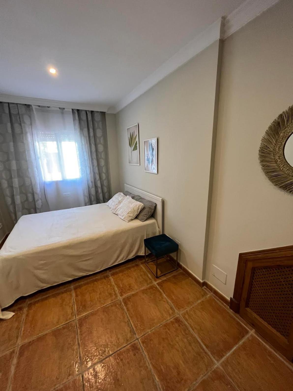 Family With Private Swimming Pool & Garden * Marbella